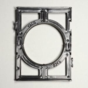 Plastic Spacer 1 Way Base – Full Set (2 Pieces) used for supporting and aligning HDPE or PVC conduits. Made from durable plastic, the two halves form a complete spacer with base for secure pipe installation.